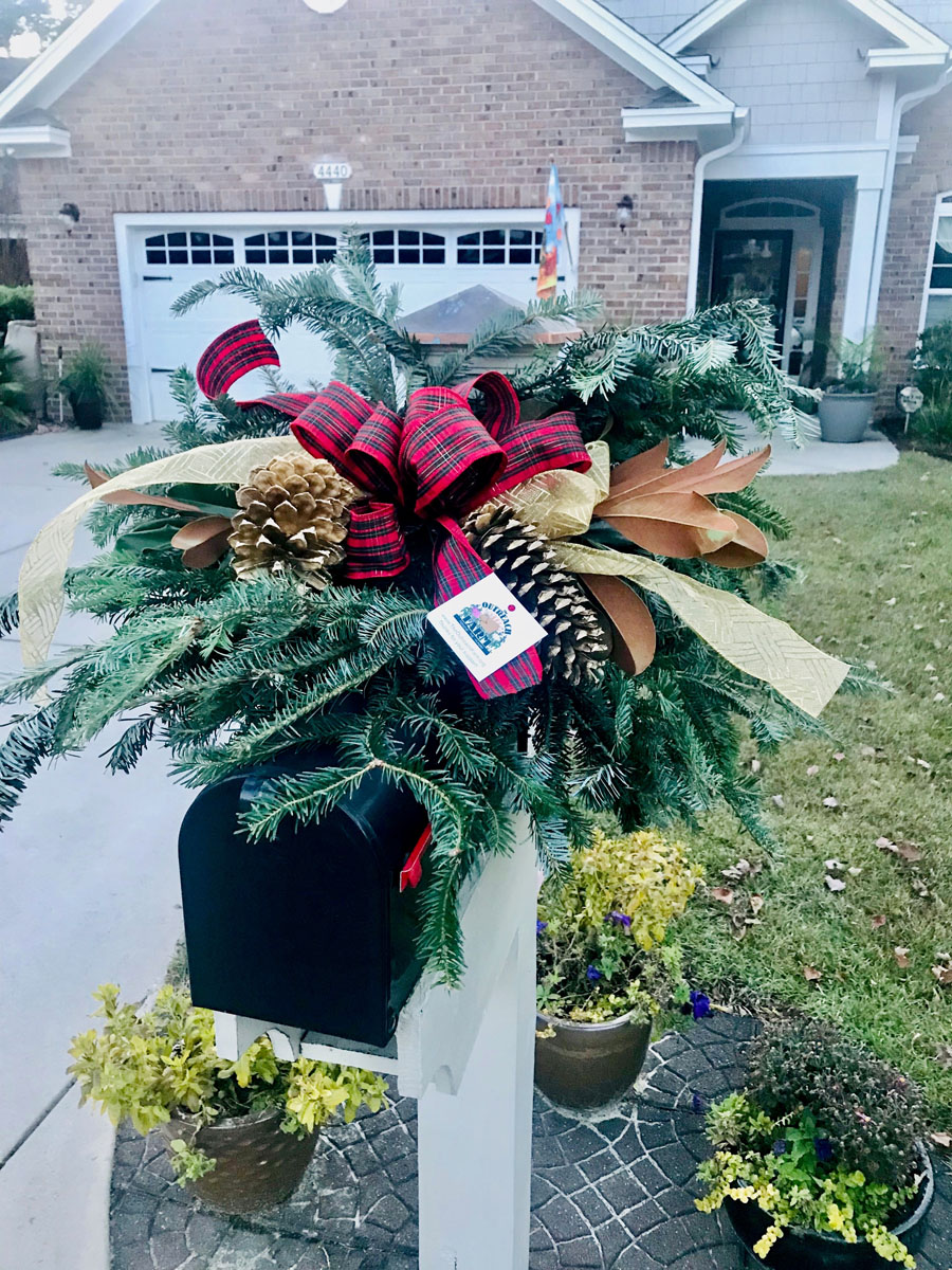 The Outreach Farm Mailbox Wreath Fundraiser